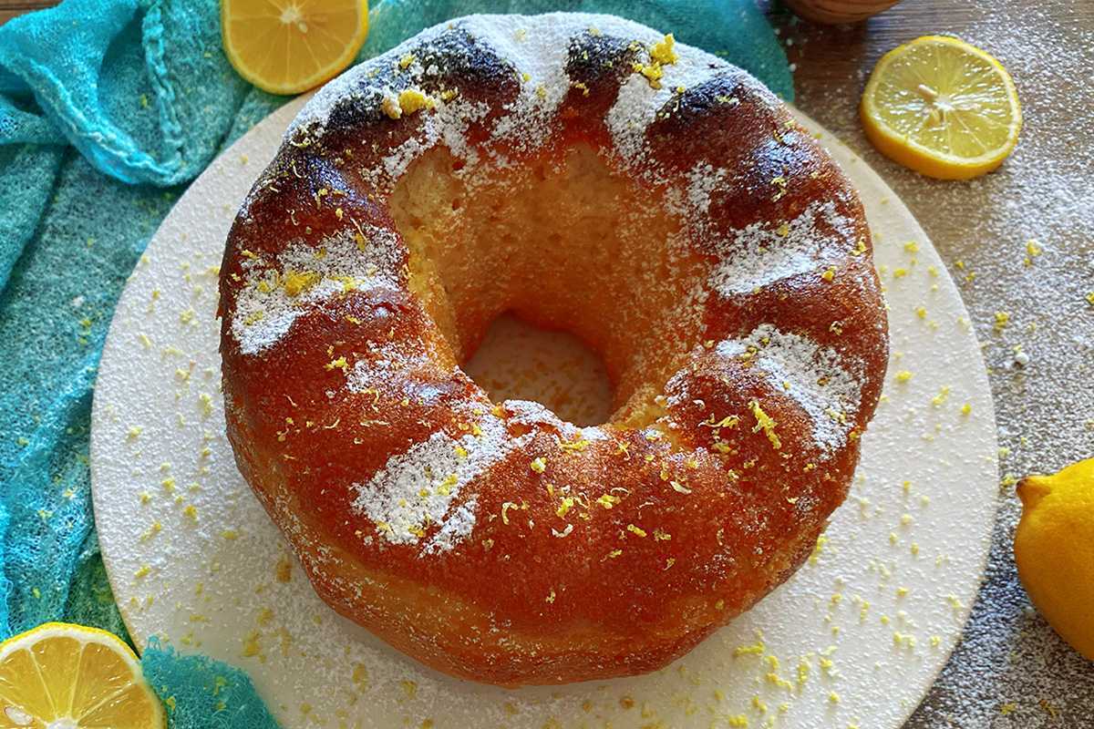 How to Make a Bundt Cake in a Pressure Cooker