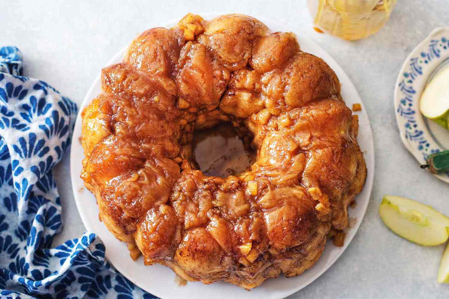 How to Make a Cinnamon Apple Pecan Caramel Monkey Bread in the Instant Pot