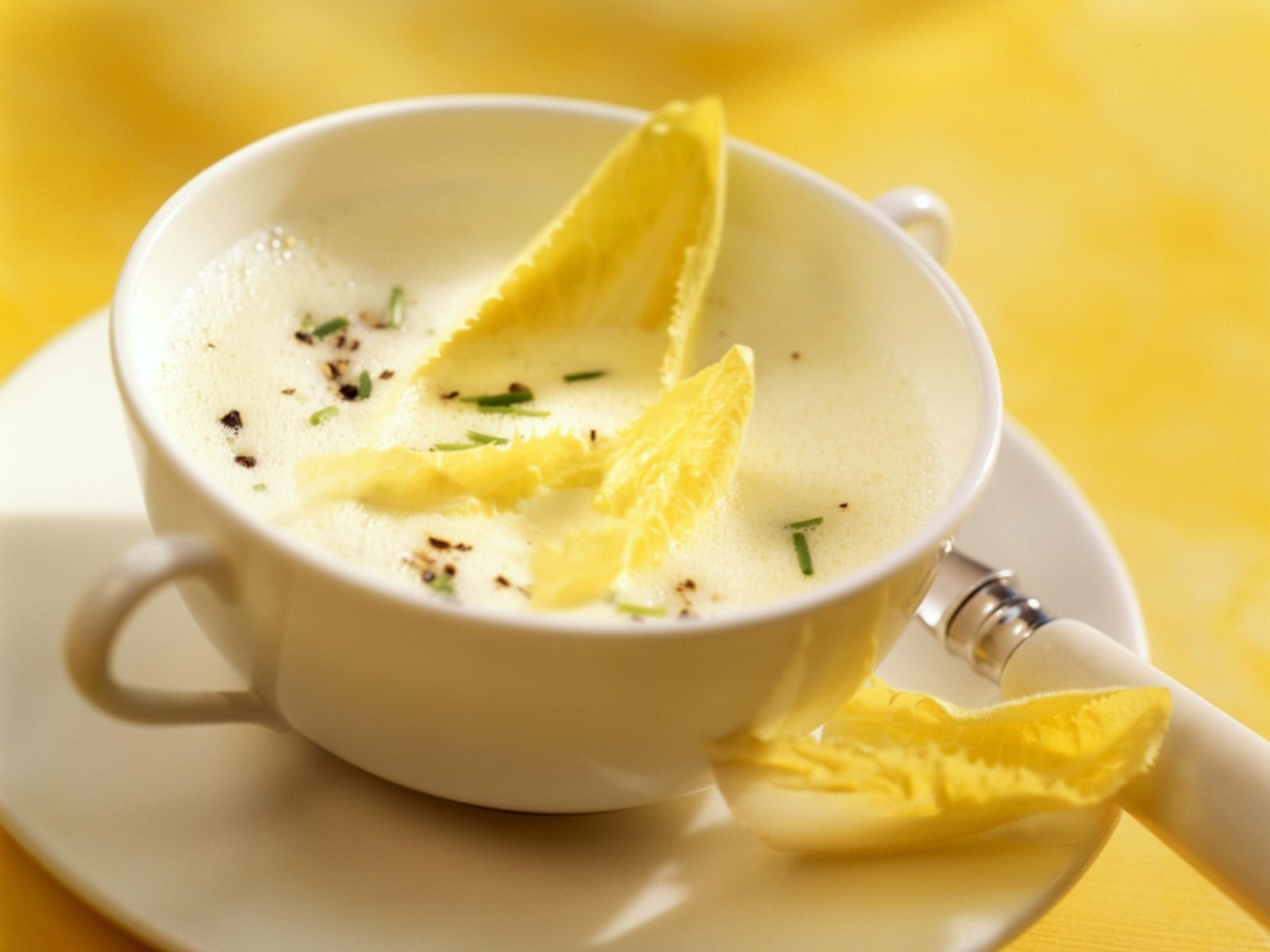How to Make Endive and Arugula Soup in the Instant Pot in Less Than 30 Minutes
