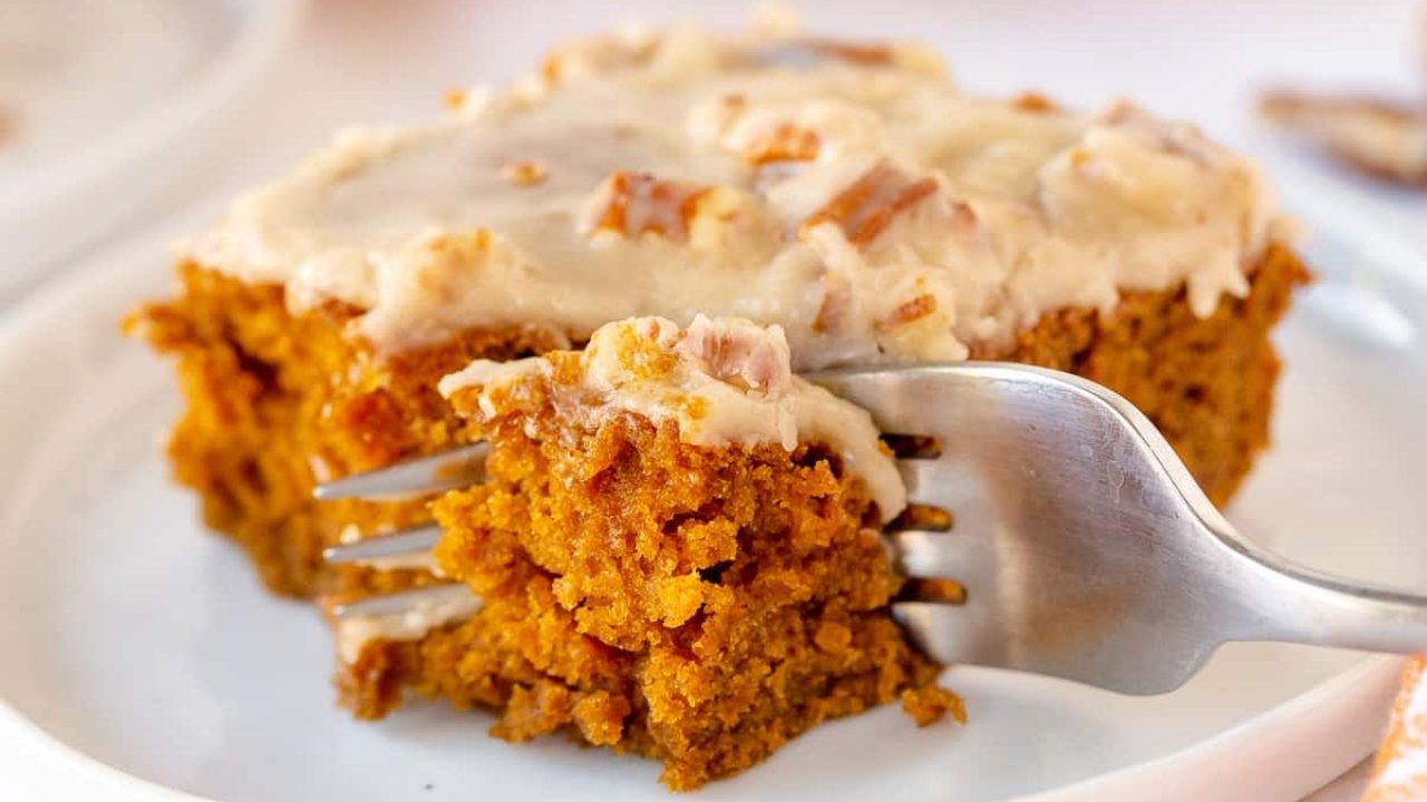 Instant Pot Gingerbread Pumpkin Cake Recipe