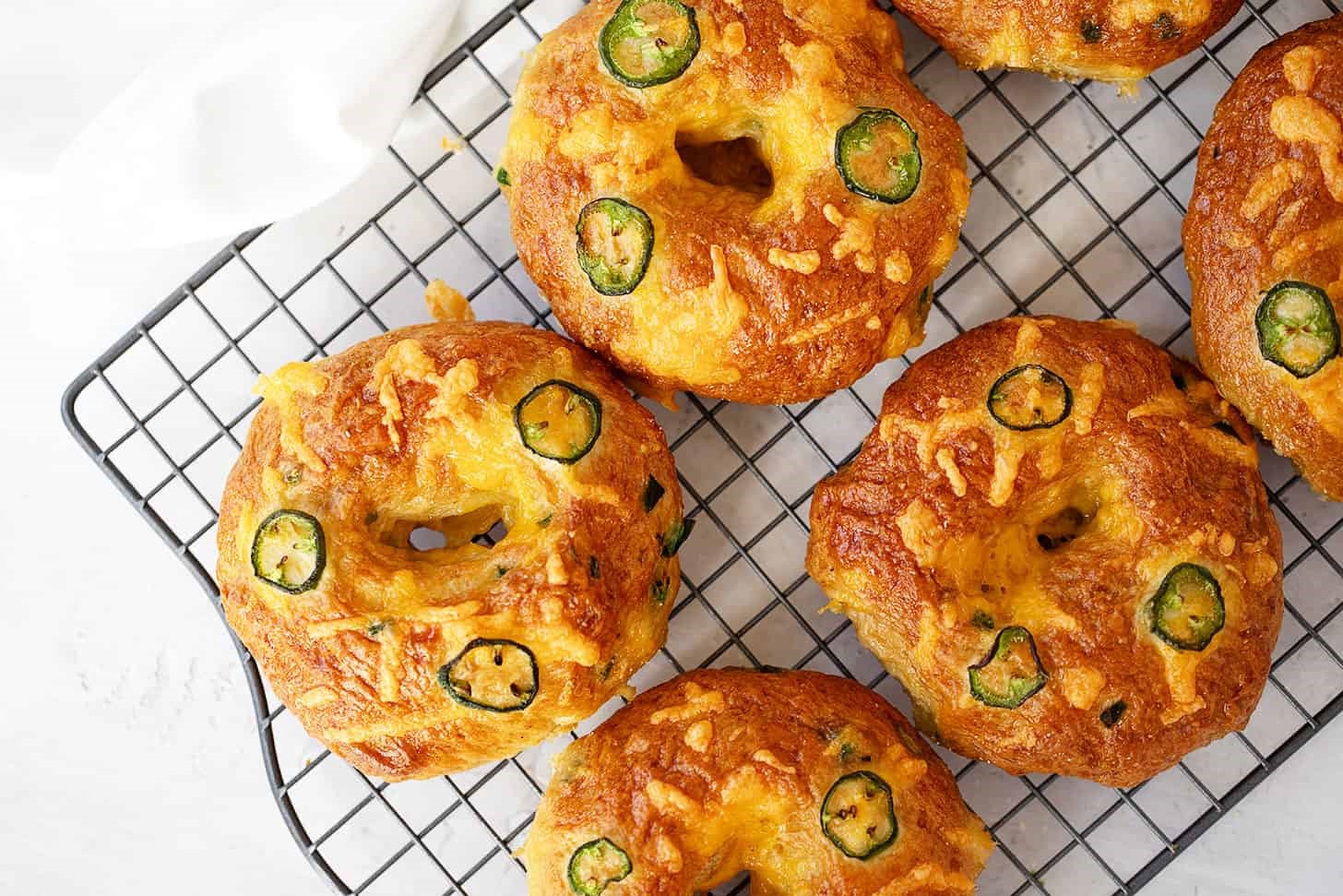 Instant Pot Sun-Dried Tomato Jalapeno Cheddar Bread Recipe