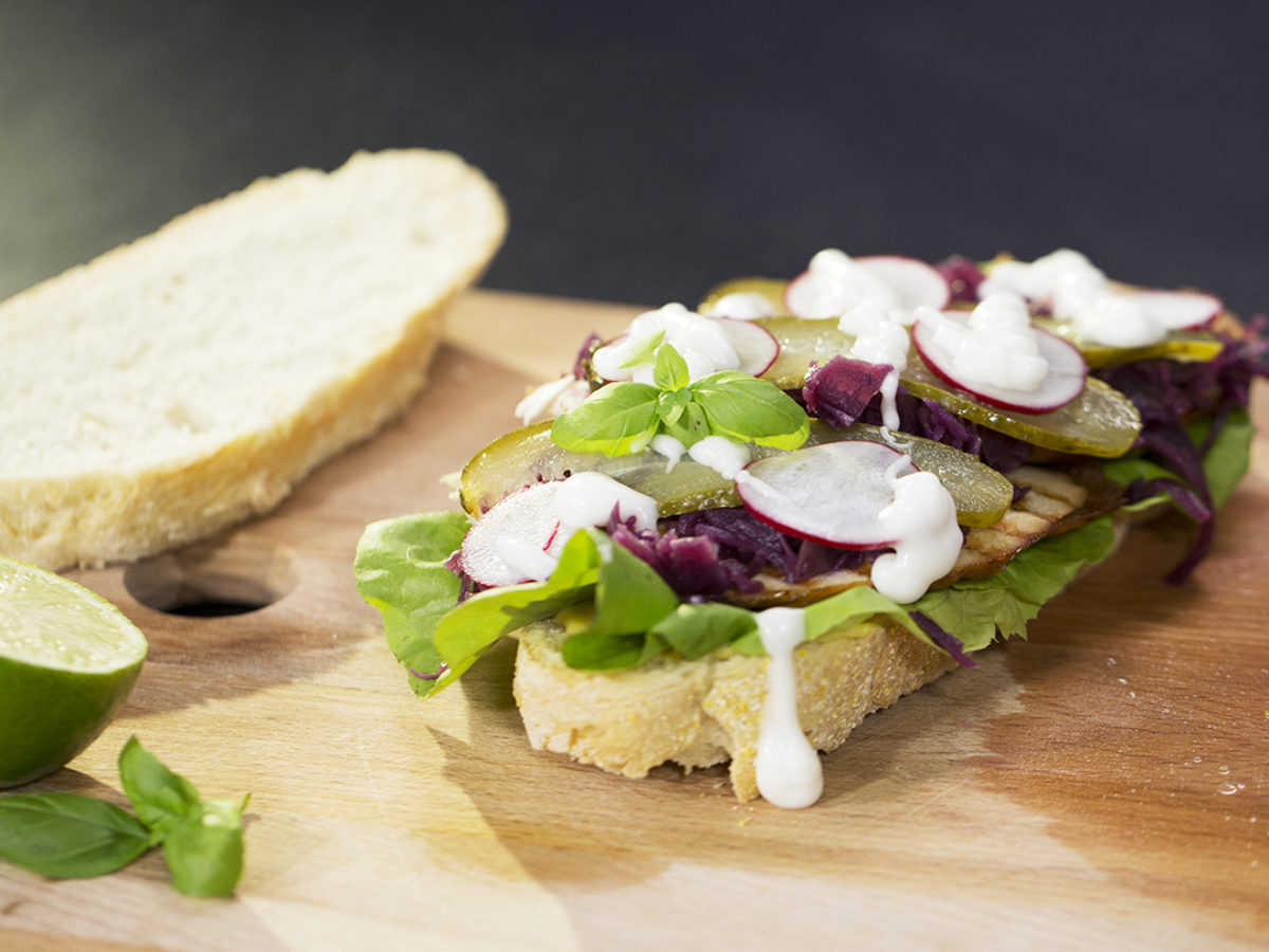 Keto-Friendly Pickle Sandwich Recipe