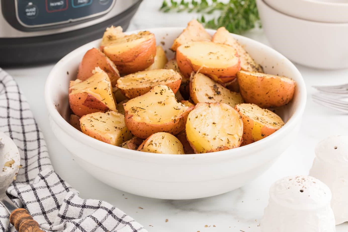 Instant Pot Red Potatoes Recipe: Simple & Savory