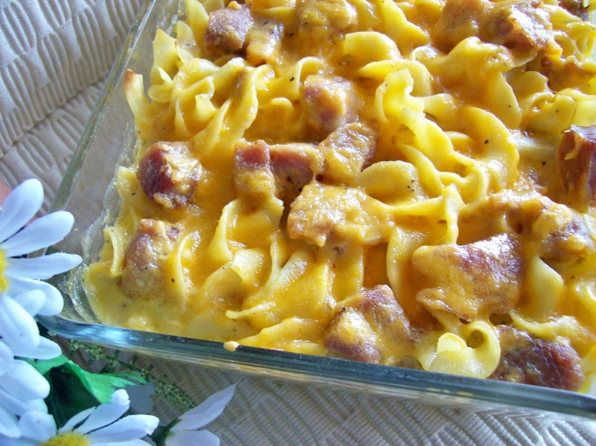 Amish Ham and Noodle Casserole Recipe