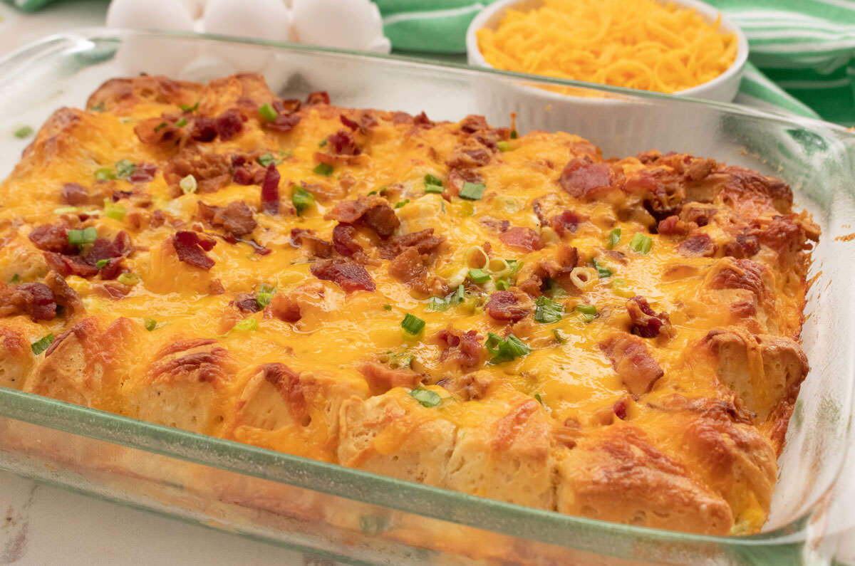 bacon-egg-biscuit-casserole-recipe