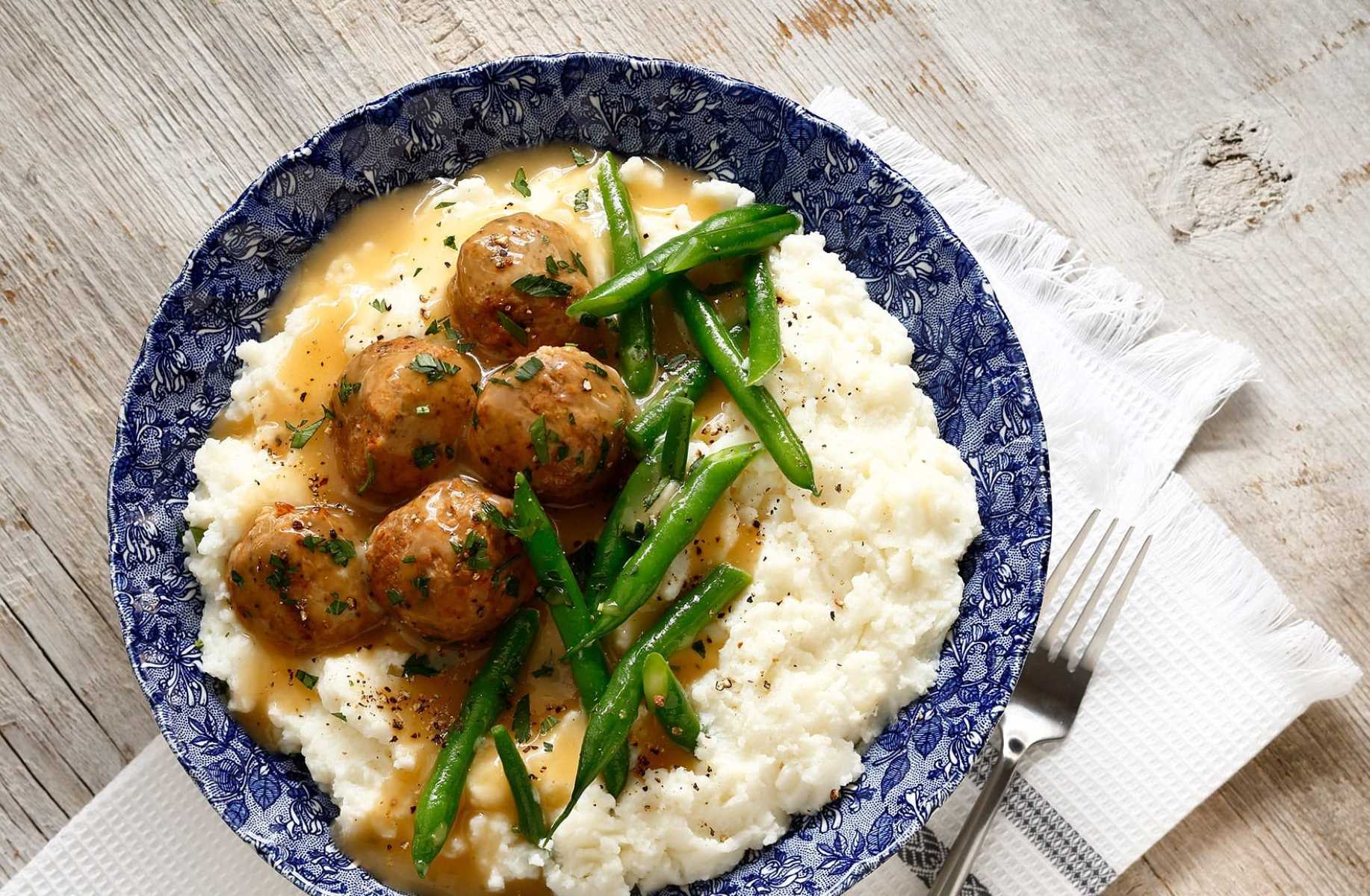 Meatballs and Mashed Potatoes Casserole Recipe