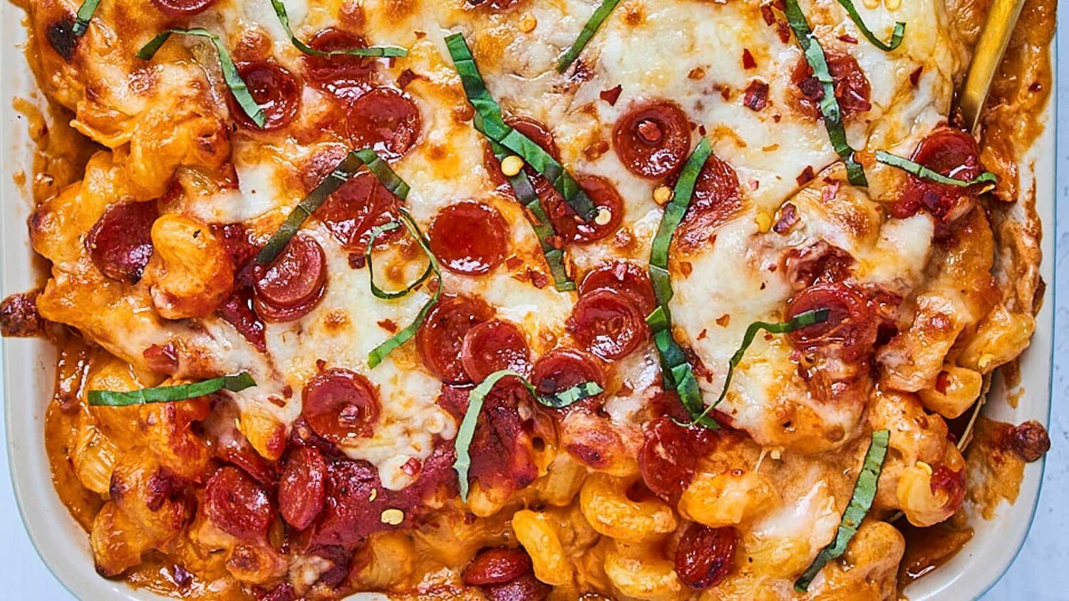 Pizza Mac and Cheese Casserole Recipe