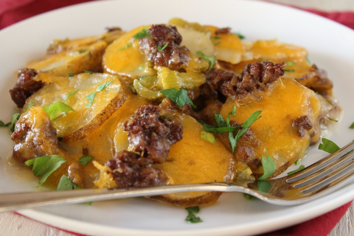 Potatoes Au Gratin with Ground Beef Casserole Recipe