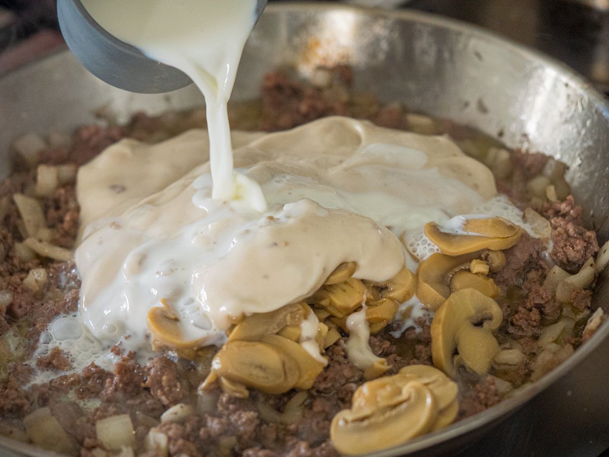 Hamburger Casserole Recipe with Cream of Mushroom Soup