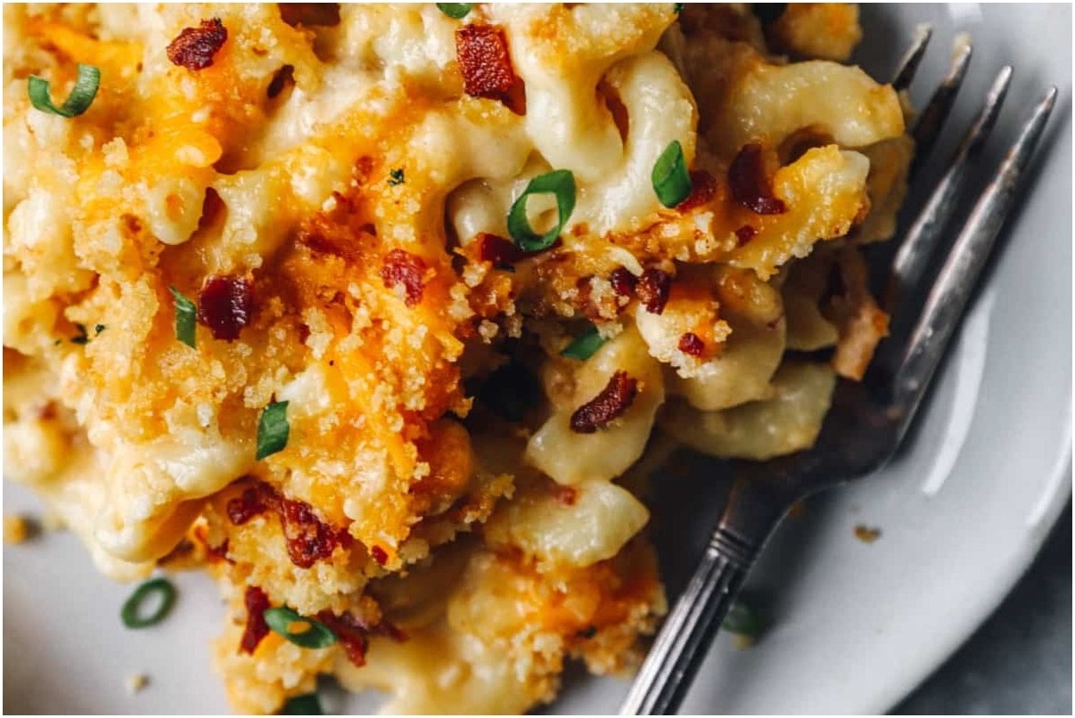 Loaded Mac and Cheese Casserole Recipe