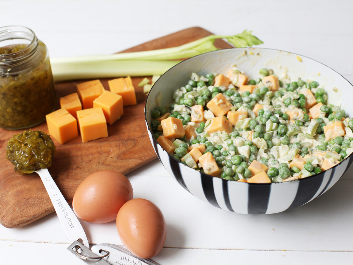 Green Pea Salad with Cheddar Cheese Recipe