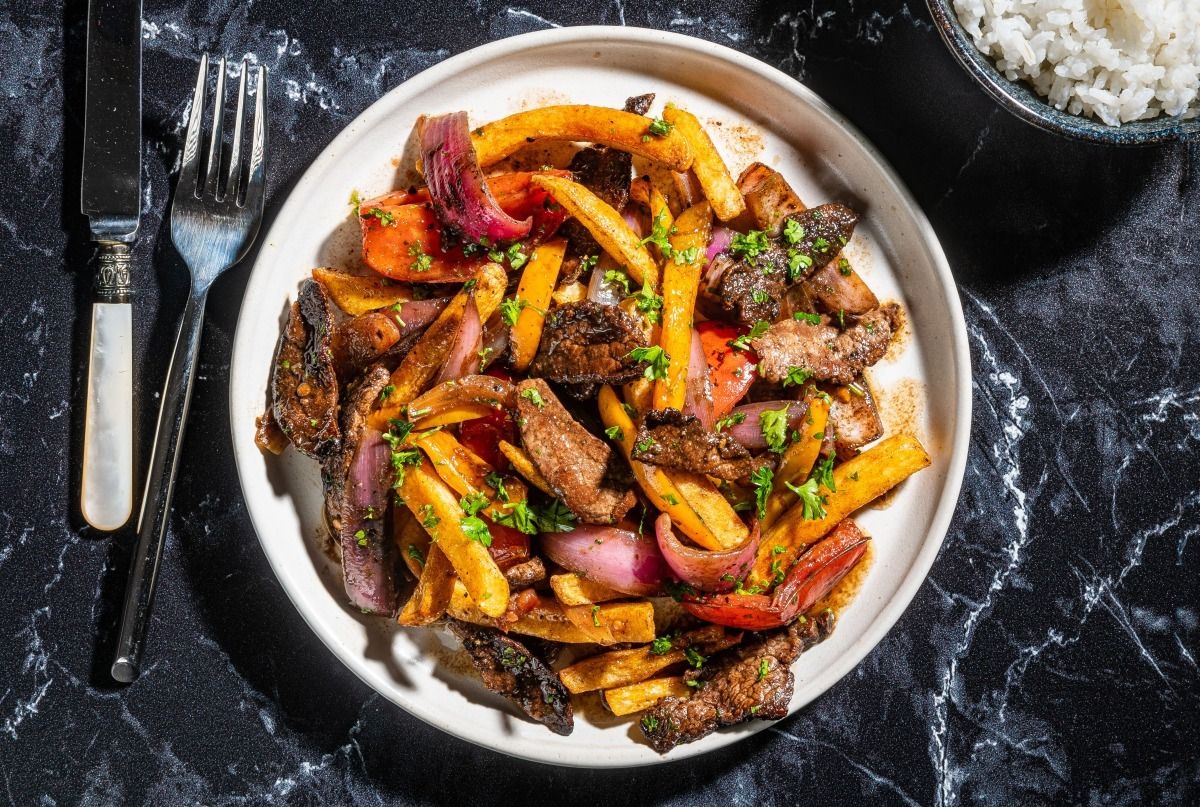 lomo-saltado-peruvian-steak-stir-fry-recipe