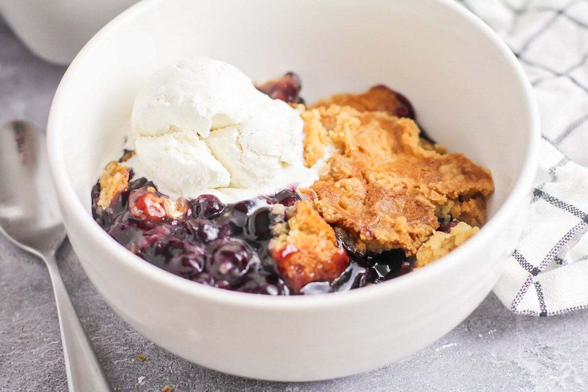Blueberry Dump Cake Recipe